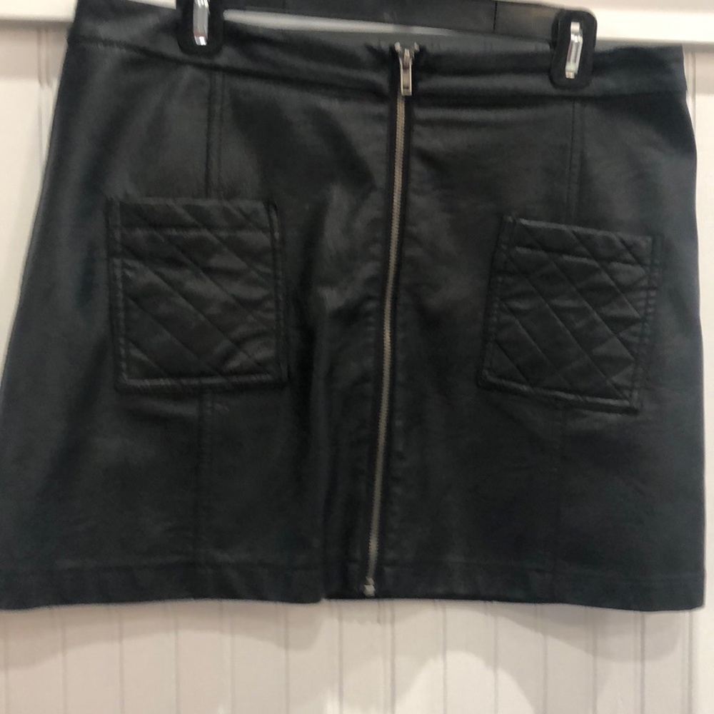 Amazing black leather mini skirt